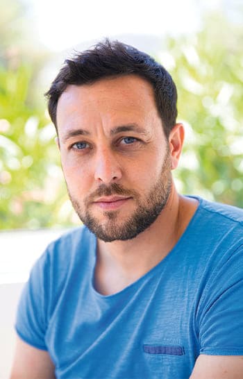 Anthony Pinelli, paysagiste fondateur de Parcs & Jardins